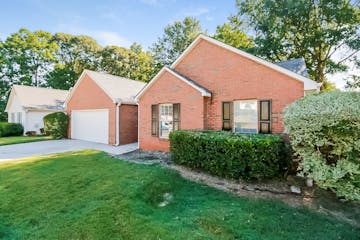 12260 Players Ct Fayetteville, GA 30215